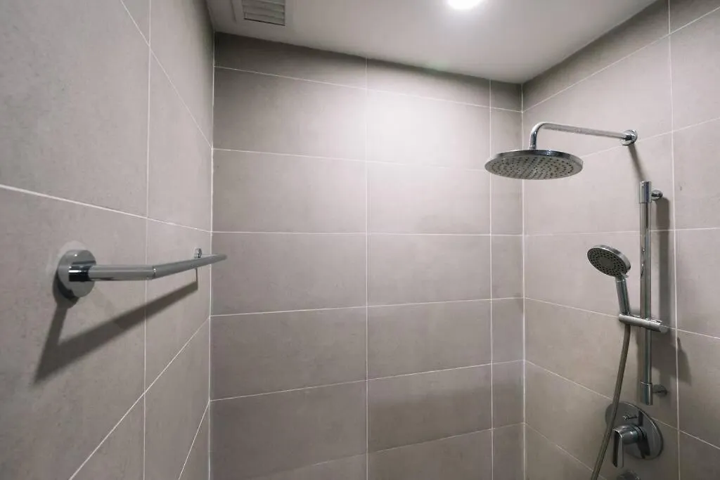 Seaview Tropicana218 3Br 2Cp George Town Apartament